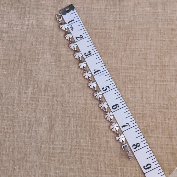 925 Silver Crystal Flower Bracelet - Picture 7 of 7